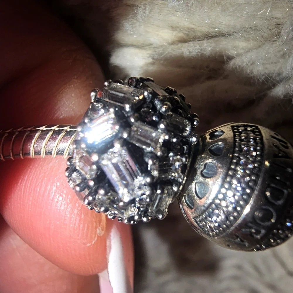 Authentic Pandora Charm - Picture 3 of 4
